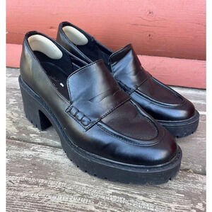 Universal Thread Black Chunky Loafers